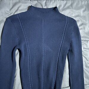 Cable Knit Cropped Turtle Neck